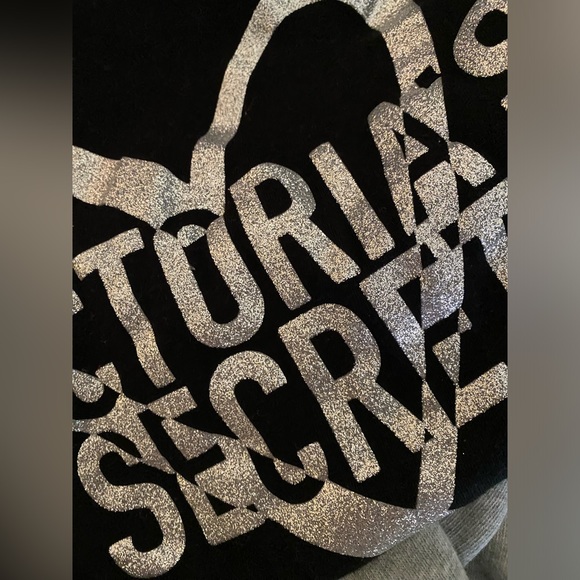 Victoria’s Secret top - Picture 3 of 3